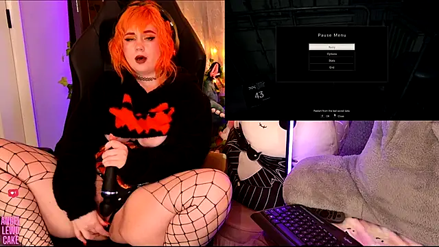 Angel-Lewd-Cake's Webcam Show
