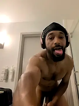 TheGoldenBoldy321's Webcam Show
