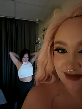 RollingGirls' Webcam Show