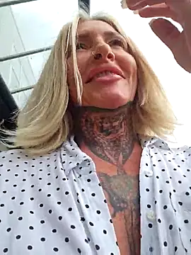 YourMommyBlair's Webcam Show