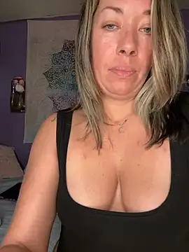 _NinaLuvSins_'s Webcam Show