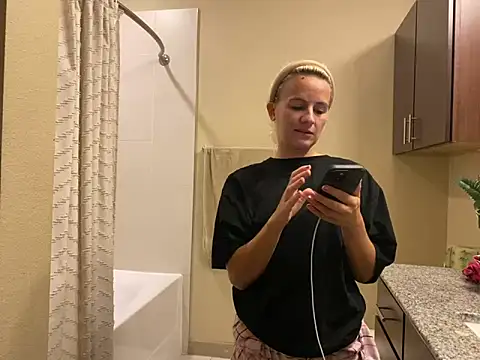 girlfriendmissy's Webcam Show