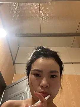 Lin_9998's Webcam Show