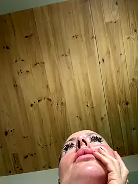 EmaSalis' Webcam Show