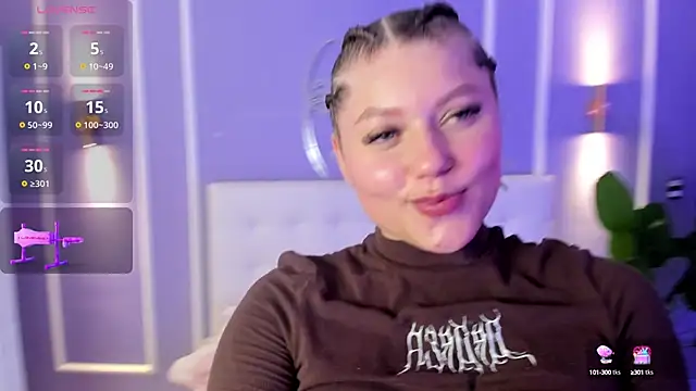 alaia_greyy's Webcam Show
