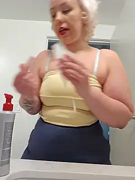 DROPPEDEADDAISY's Webcam Show
