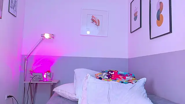 hotiergirl's Webcam Show