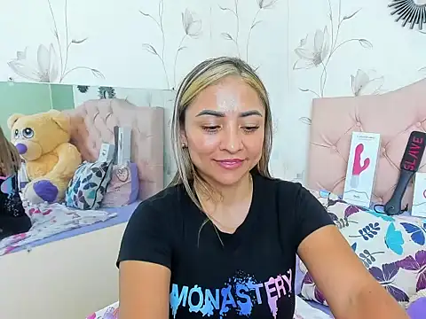 milf_bigass_'s Webcam Show