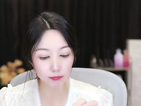 Nuyoah-77 Videochat live