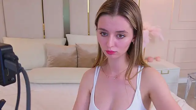 MarybethSnow's Webcam Show