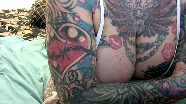 pamelagunns' Webcam Show