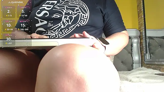 Coraline_fox2's Webcam Show