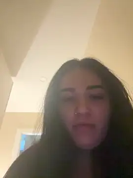 HotLucy69's Webcam Show
