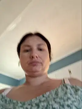 MilfyMrsRobinson's Webcam Show