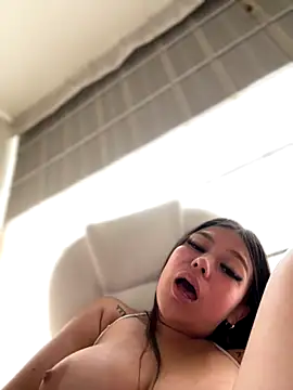 Alyshanon18's Webcam Show