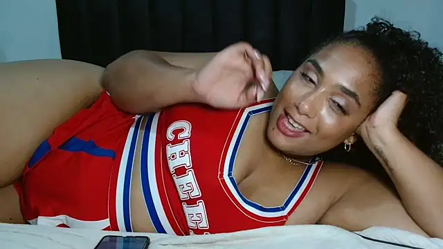 Lyra-22X's Live Sex Cam Show