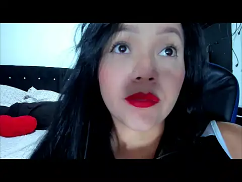 karly_shiine_'s Webcam Show