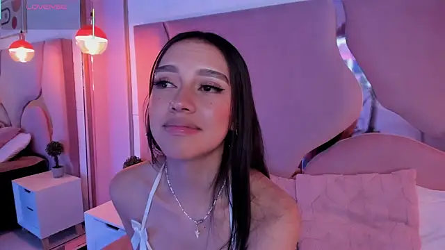 katteyes_mjs' Webcam Show