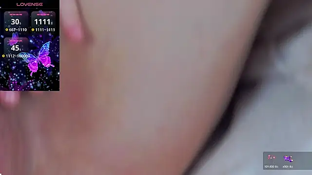 KaylaLewys 网络视讯表演