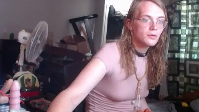 BlondeyMiyMiy's Webcam Show