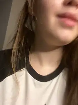 HornyGirlH 网络视讯表演