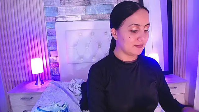 isabella_smith_'s Webcam Show