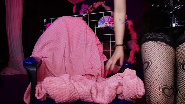 vanelope11's Webcam Show