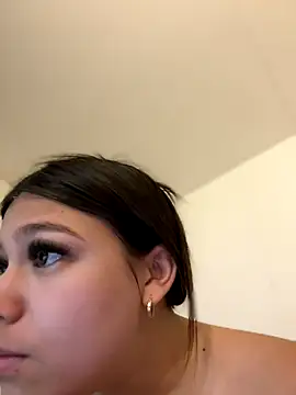 Alyshanon18's Webcam Show