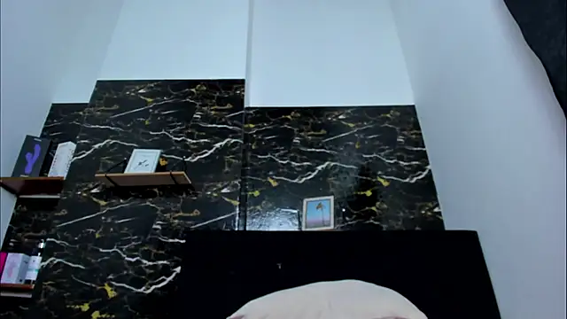 lola_bunny68's Webcam Show