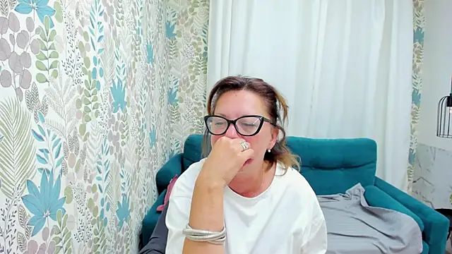 LeaPure's Webcam Show