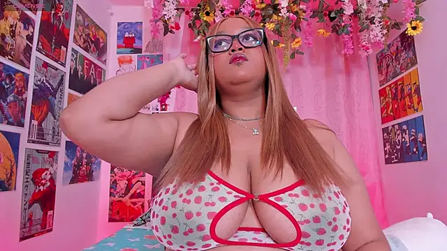 MissCurvyTop's Webcam Show