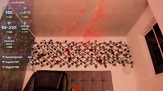 Lilith_Miller21's Webcam Show