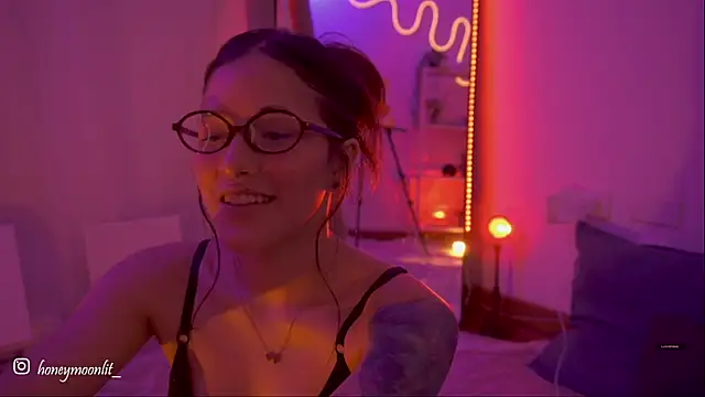 honeey_'s Webcam Show