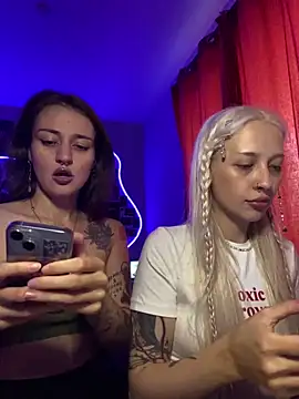 Dooubletroublee's Webcam Show