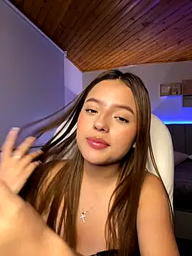 Sofia18_pinkk: вебкам-шоу
