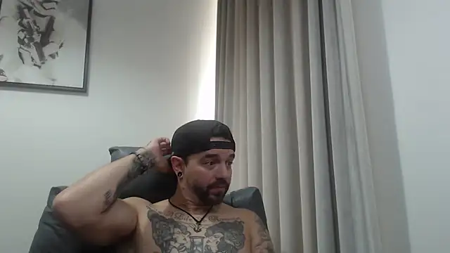 joeyjames525's Webcam Show