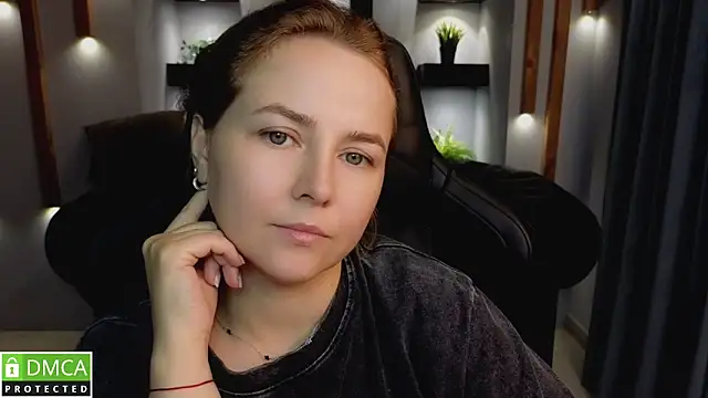 Mira_Mermayd's Webcam Show