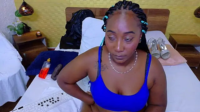 kiara_evanss' Webcam Show