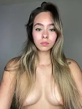 sara_madrid's Live Sex Cam Show