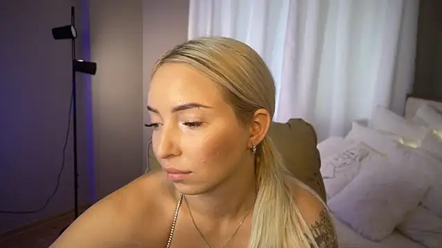 OhMyEmma's Webcam Show