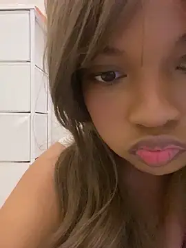 AwkwardJasminee's Webcam Show