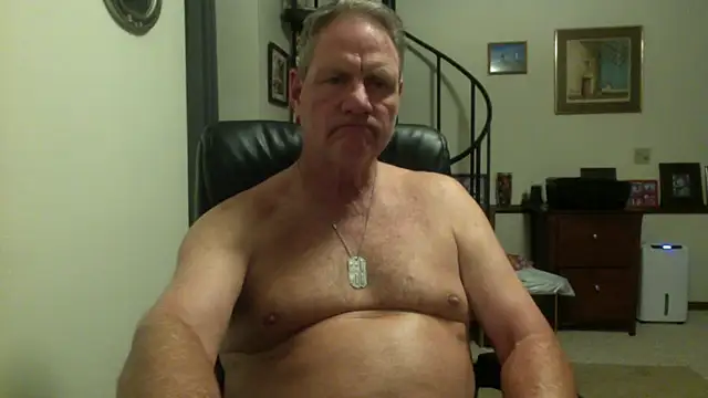 Muffsfriend8364's Webcam Show