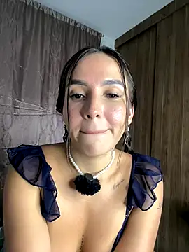 Scarlett05's Webcam Show