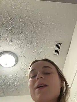 hurricanehayley777's Webcam Show
