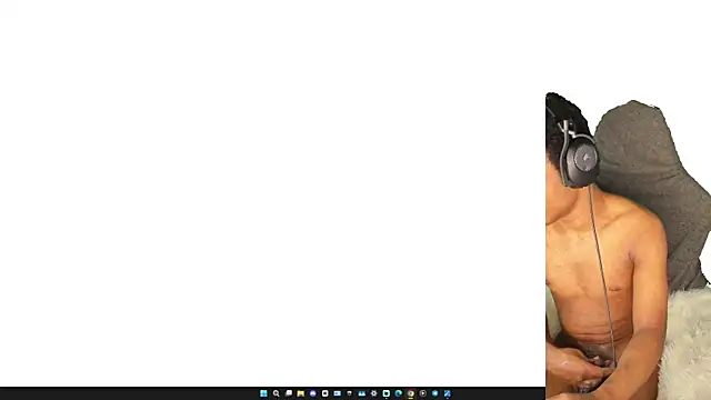 lovemirgaming's Webcam Show