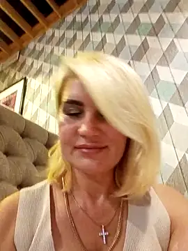 JennyOMay's Live Sex Cam Show