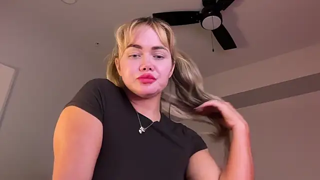 ElenaErickson's Webcam Show