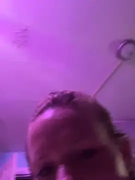 MrsRuehlen's Live Sex Cam Show