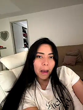 PetitLumiere's Live Sex Cam Show
