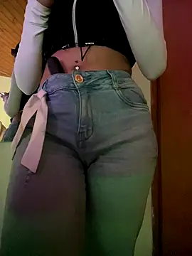 Hilary_pinkk's Webcam Show